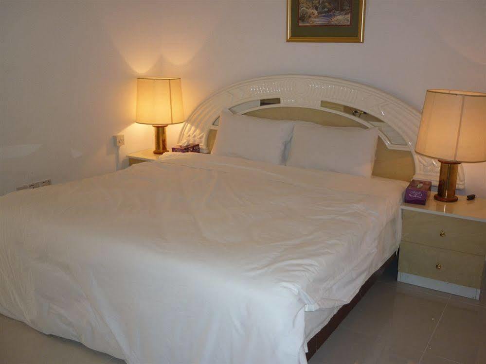 Qurum Beach Hotel Маскат Экстерьер фото